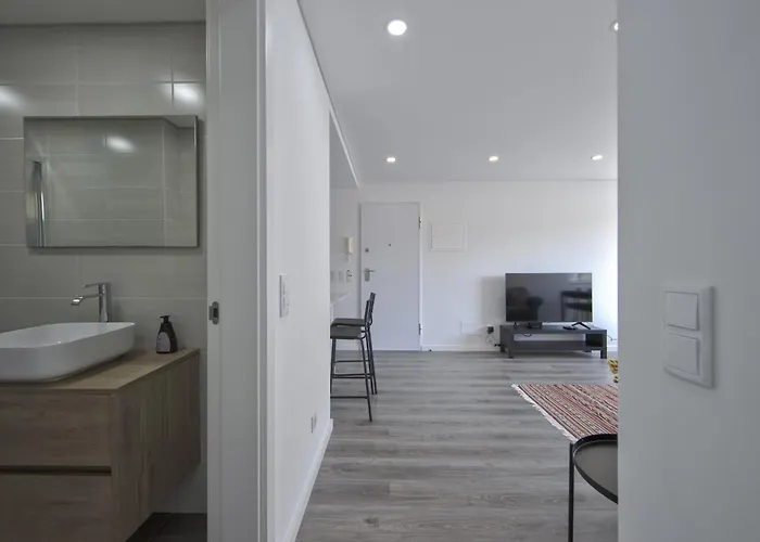 Appartement Olivais Modern By Homing *