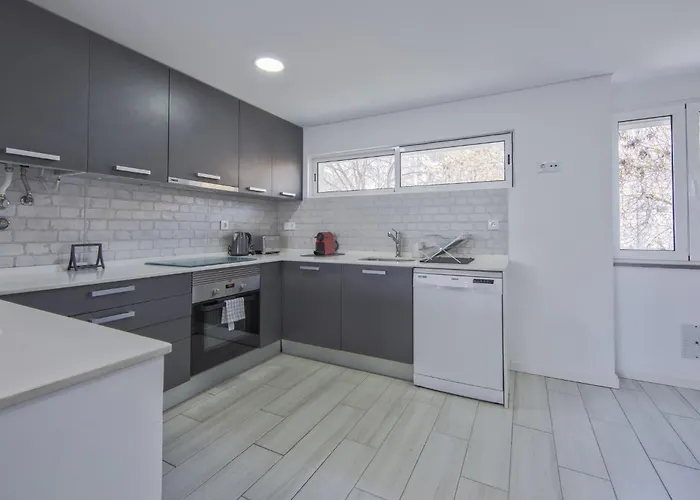 Appartement Olivais Modern By Homing