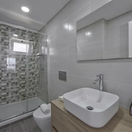 Daire Olivais Modern By Homing